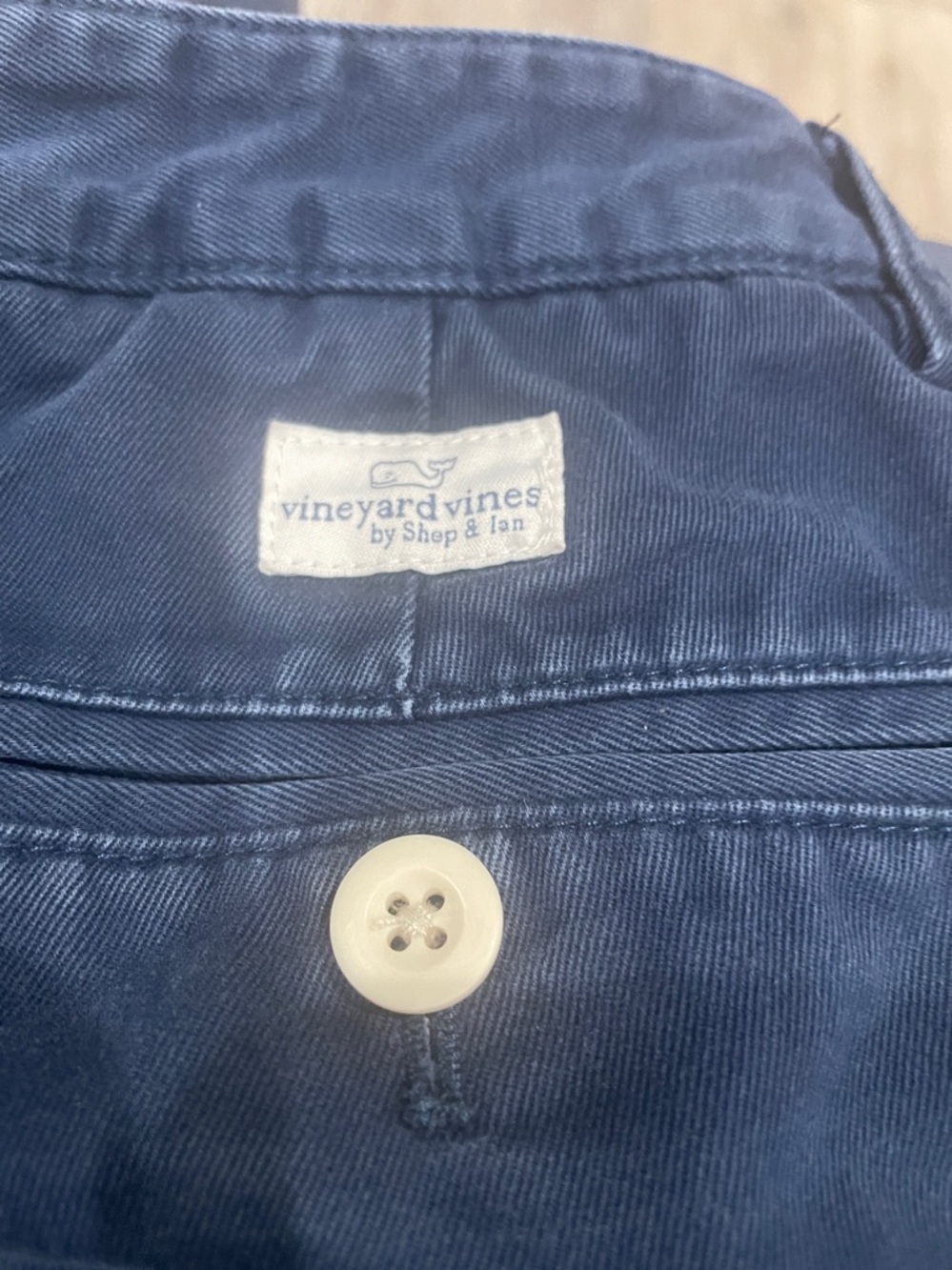 Vineyard vines Navy Cotton Shorts with Buttoned Back Pockets - Picture 4 of 4